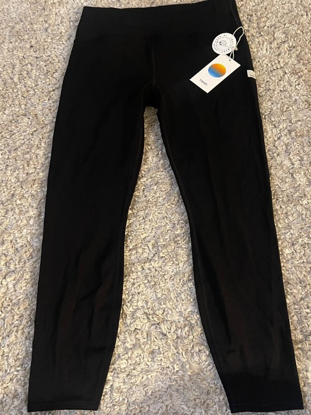 Vuori AllTheFeels Legging Black Size L NWT Athleisure